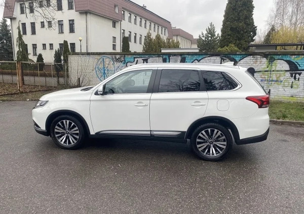Mitsubishi Outlander cena 116500 przebieg: 20000, rok produkcji 2019 z Warszawa małe 562